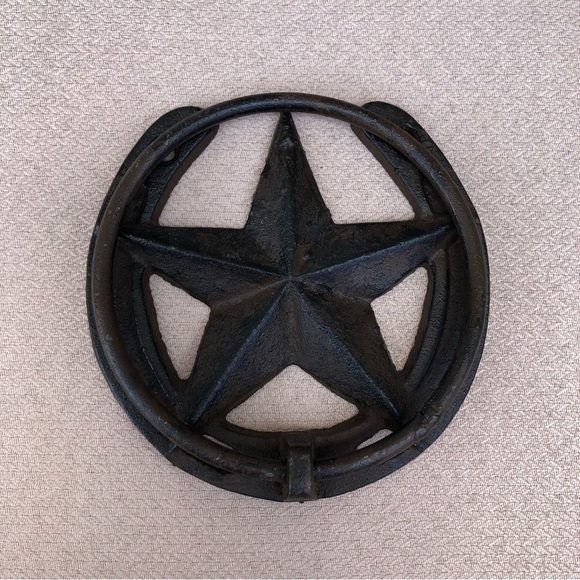 Horseshoe With Lonestar Rustic Cast Iron Barn Style Bath Towel Ring Home Office - Picture 3 of 8
